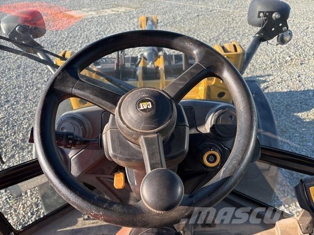 CAT 906 Utovarivači na točkove