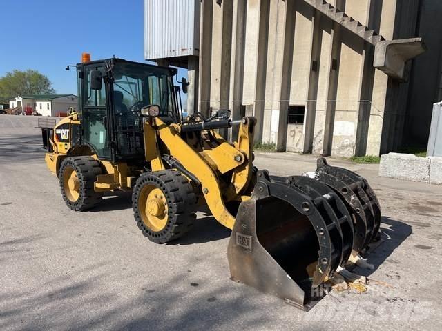 CAT 906M Utovarivači na točkove