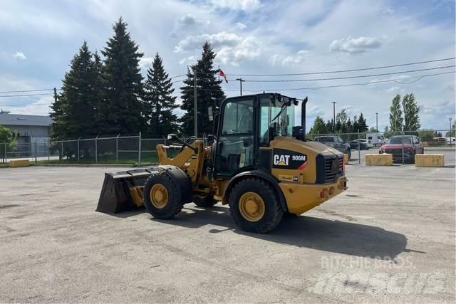 CAT 906M Utovarivači na točkove