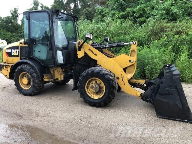 CAT 906M Utovarivači na točkove