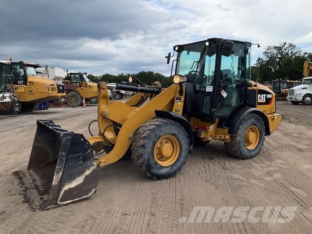 CAT 906M Utovarivači na točkove