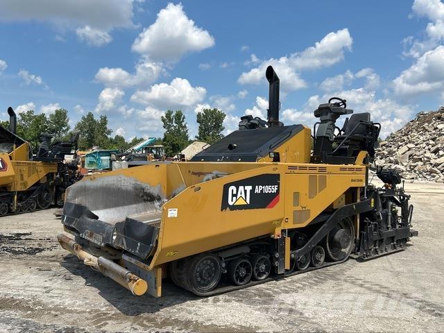 CAT AP1055F Asfaltni finišeri
