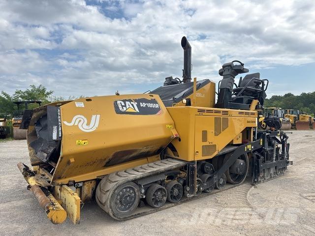 CAT AP1055F Asfaltni finišeri