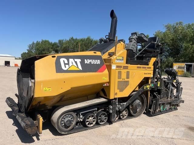 CAT AP555F Asfaltni finišeri