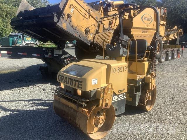 CAT CB-224E Valjci sa duplim bubnjem