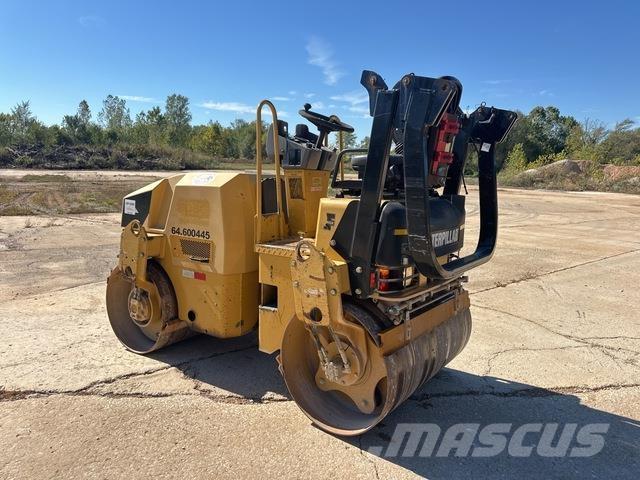 CAT CB24 Valjci sa duplim bubnjem