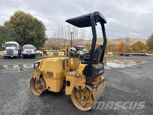 CAT CB24 Valjci sa duplim bubnjem