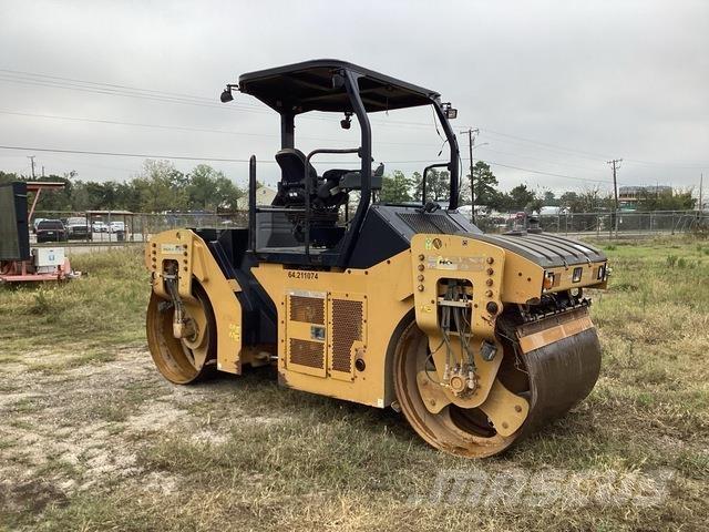 CAT CB44B Valjci sa duplim bubnjem