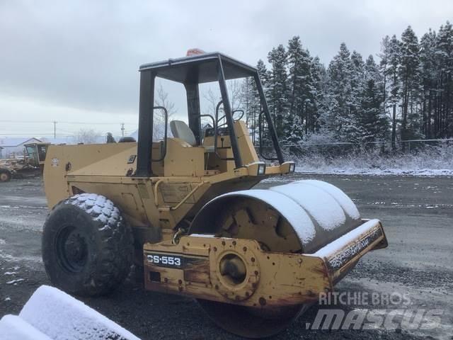 CAT CS-553 Valjci sa jednim bubnjem