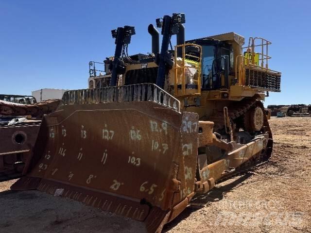 CAT D10T2 Buldožeri guseničari