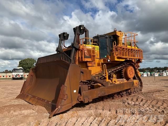 CAT D10T2 Buldožeri guseničari