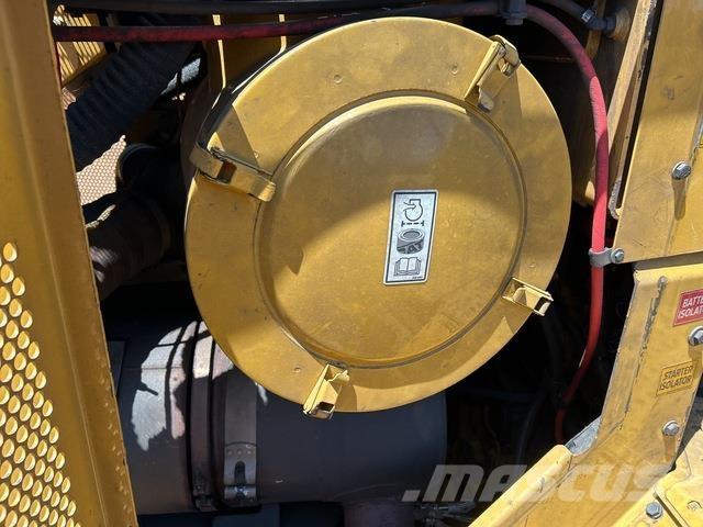 CAT D11T Buldožeri guseničari