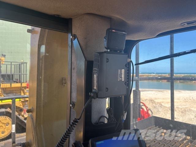 CAT D11T Buldožeri guseničari