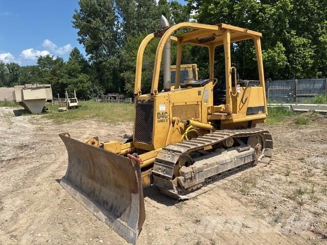 CAT D4C Buldožeri guseničari
