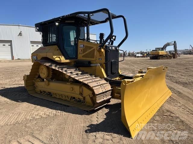CAT D5 Buldožeri guseničari