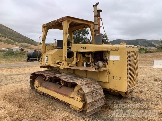 CAT D5B Traktori