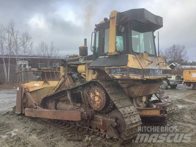 CAT D6 Buldožeri guseničari