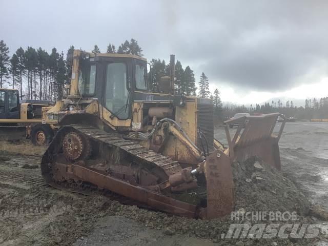 CAT D6 Buldožeri guseničari