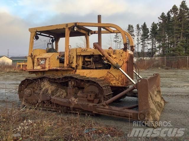 CAT D6D Buldožeri guseničari