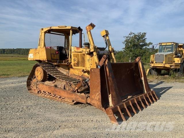 CAT D6H Buldožeri guseničari