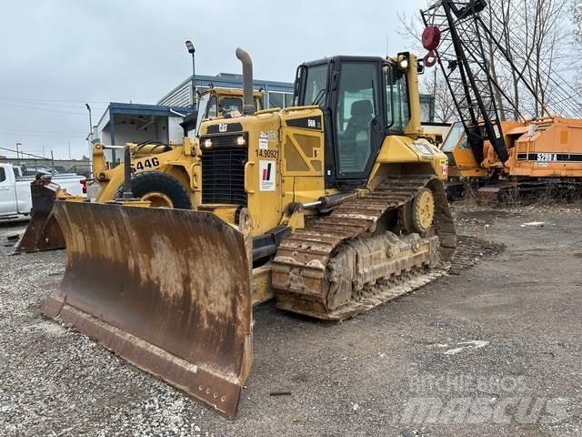CAT D6N Buldožeri guseničari