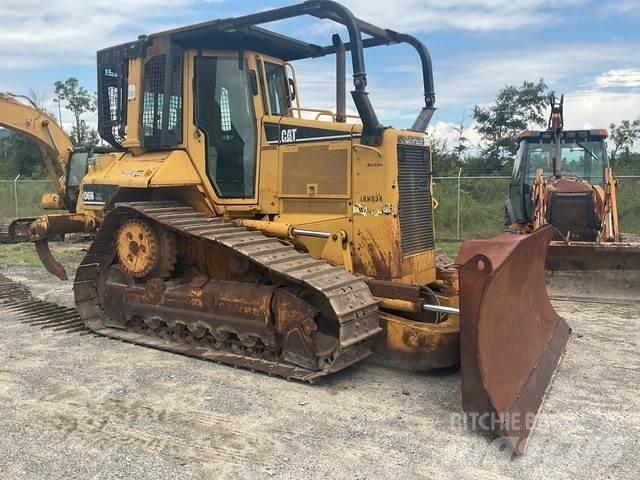 CAT D6N XL Buldožeri guseničari