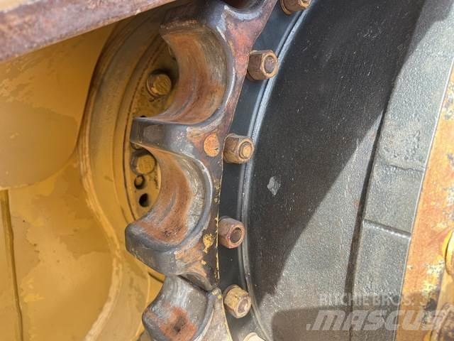 CAT D6R Buldožeri guseničari