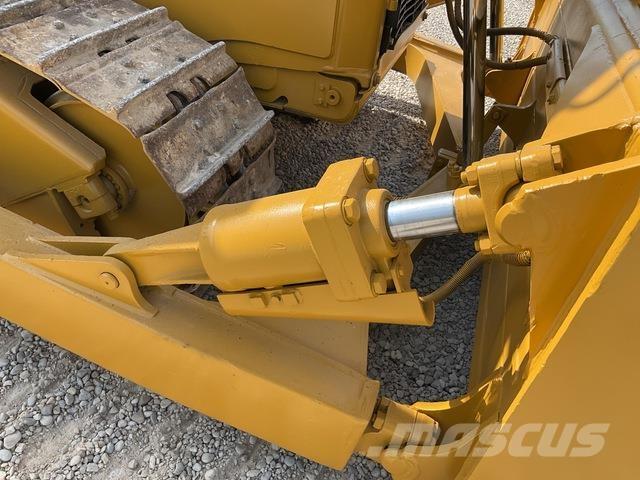 CAT D6T Buldožeri guseničari