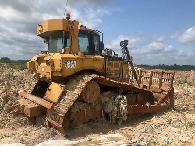 CAT D6T LGP Buldožeri guseničari