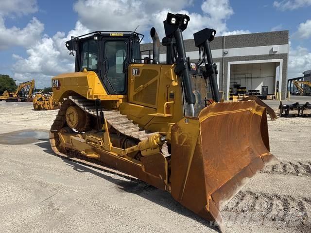 CAT D7 Buldožeri guseničari