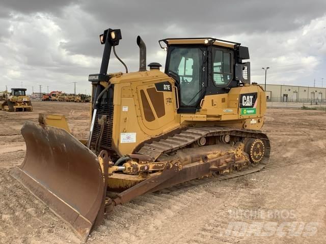 CAT D7E Buldožeri guseničari