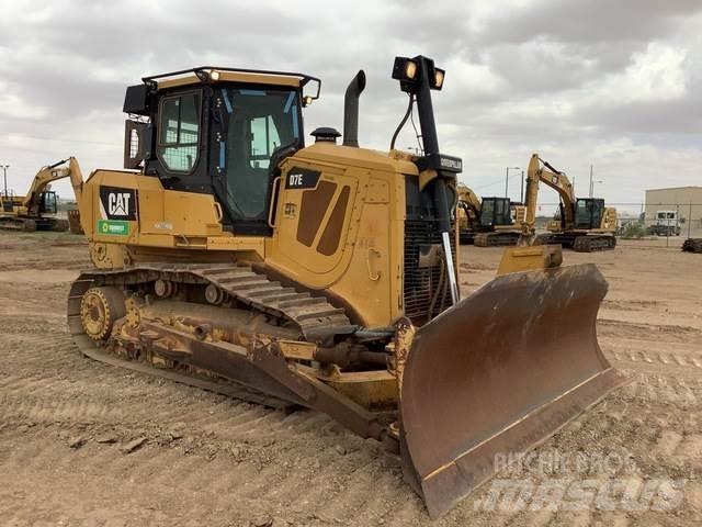CAT D7E Buldožeri guseničari