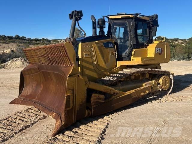 CAT D7E Buldožeri guseničari