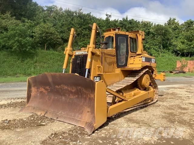 CAT D7H Buldožeri guseničari
