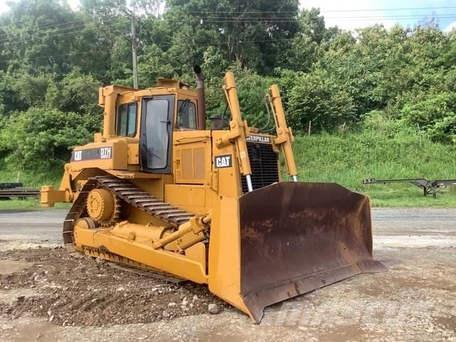 CAT D7H Buldožeri guseničari