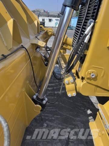CAT D8GC Buldožeri guseničari