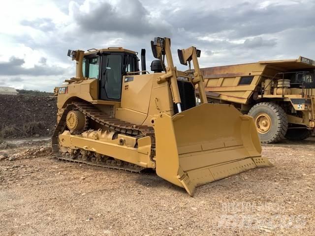 CAT D8T Buldožeri guseničari
