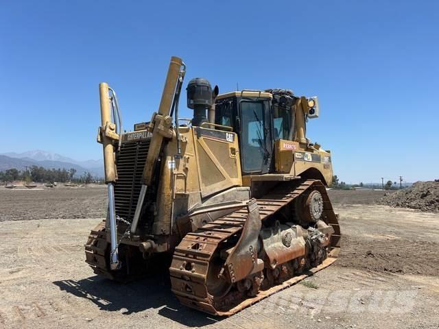 CAT D8T Buldožeri guseničari