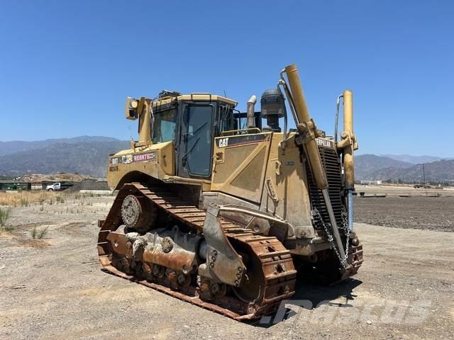 CAT D8T Buldožeri guseničari