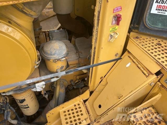 CAT D9T Buldožeri guseničari
