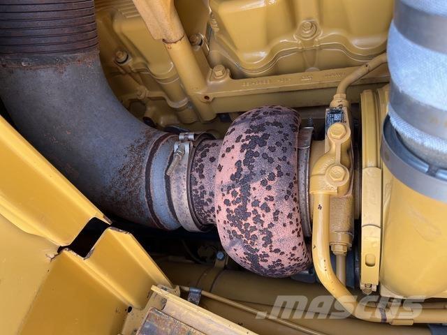 CAT D9T Buldožeri guseničari