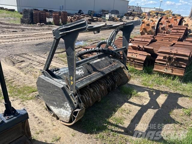CAT HM415C Šumski mulčeri