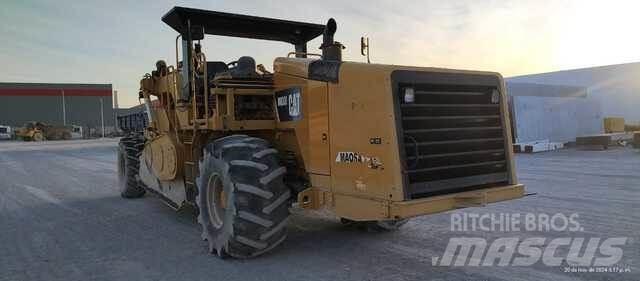 CAT RM300 Nabijači zemlje