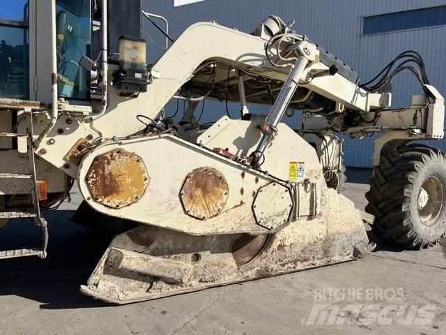 CAT RM500 Nabijači zemlje