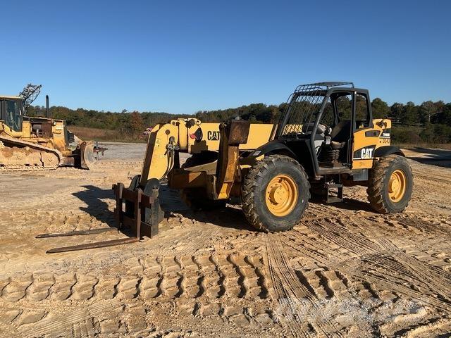 CAT TH460B Teleskopski viljuškari