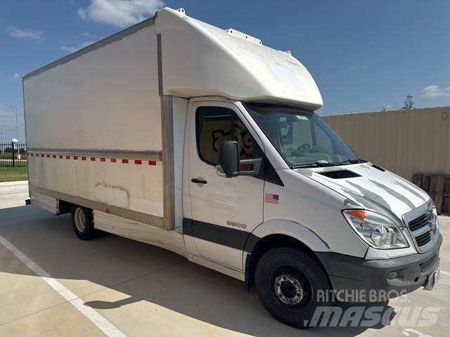 Dodge Sprinter Sanduk kombiji