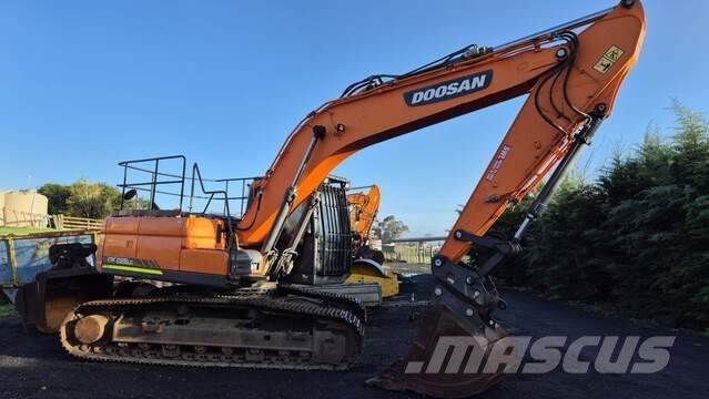 Doosan DX225LC Bageri guseničari