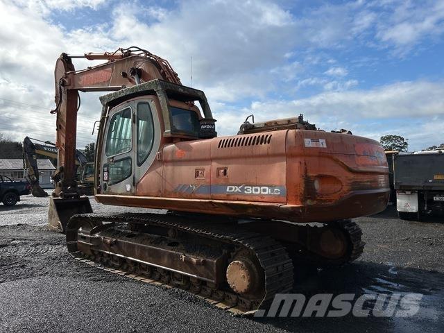 Doosan DX300LC Bageri guseničari