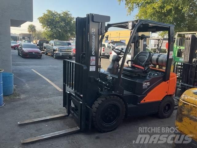 Doosan G25E-7 Ostalo za građevinarstvo