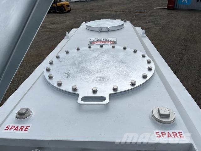  EXEQ FS5 Fuel and additive tanks